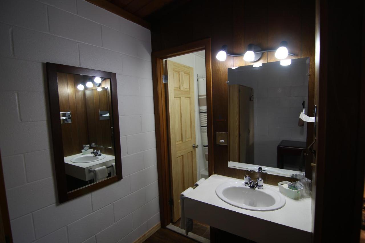 Motel Lennoxville Sherbrooke Buitenkant foto