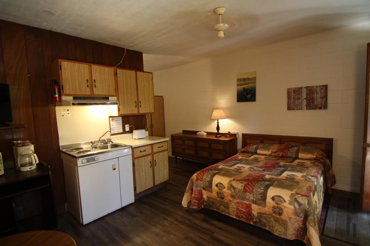 Motel Lennoxville Sherbrooke Buitenkant foto