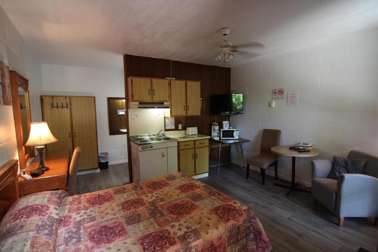 Motel Lennoxville Sherbrooke Buitenkant foto