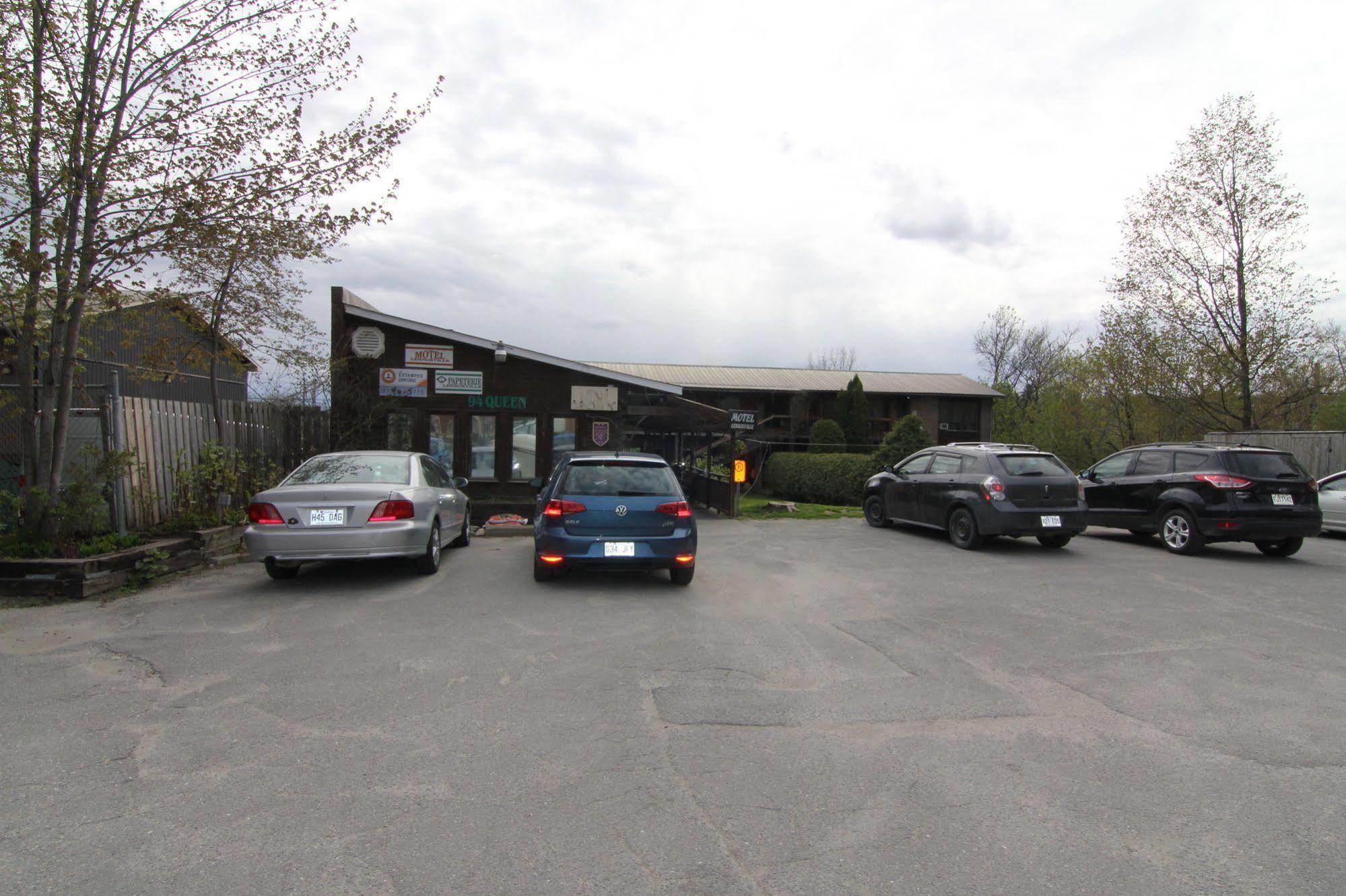 Motel Lennoxville Sherbrooke Buitenkant foto